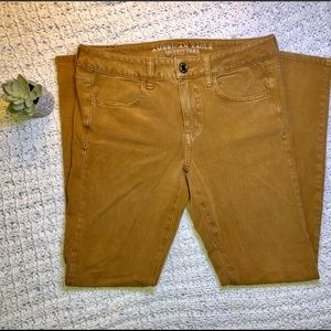 American Eagle Tan Jegging Jeans Size 6